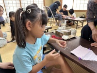 小さなバッグをぬう